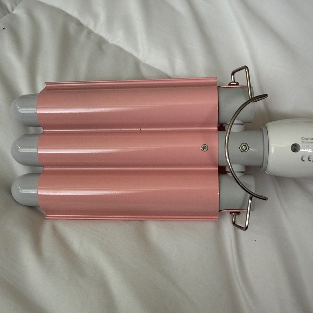 Triple Barrel Hair Waver, by Insert Name Here. - Picture 4 of 8